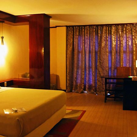Cebu Dulcinea Hotel And Suites-Mactan Airport Hotel Lapu-Lapu City Exteriér fotografie