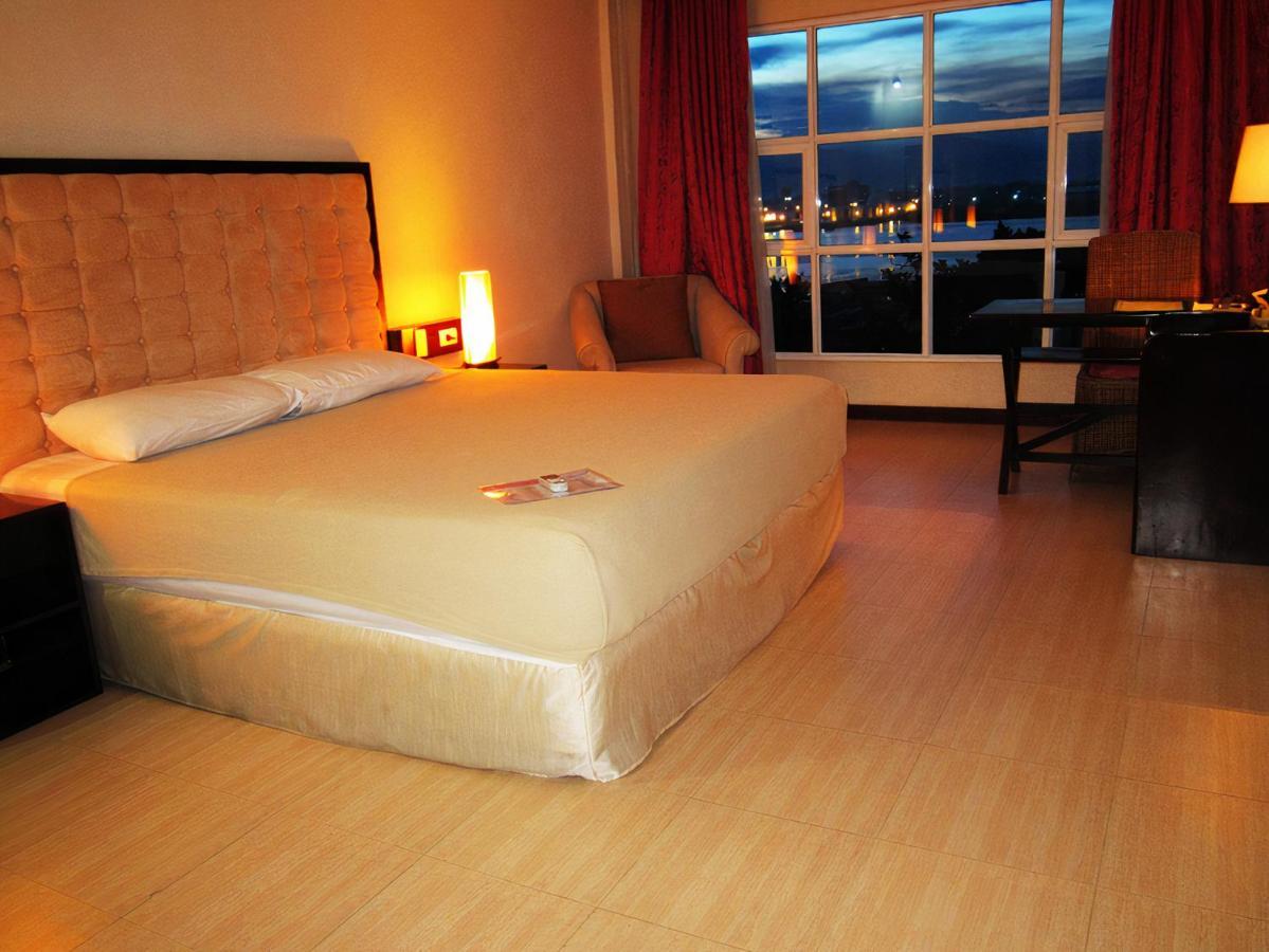 Cebu Dulcinea Hotel And Suites-Mactan Airport Hotel Lapu-Lapu City Exteriér fotografie