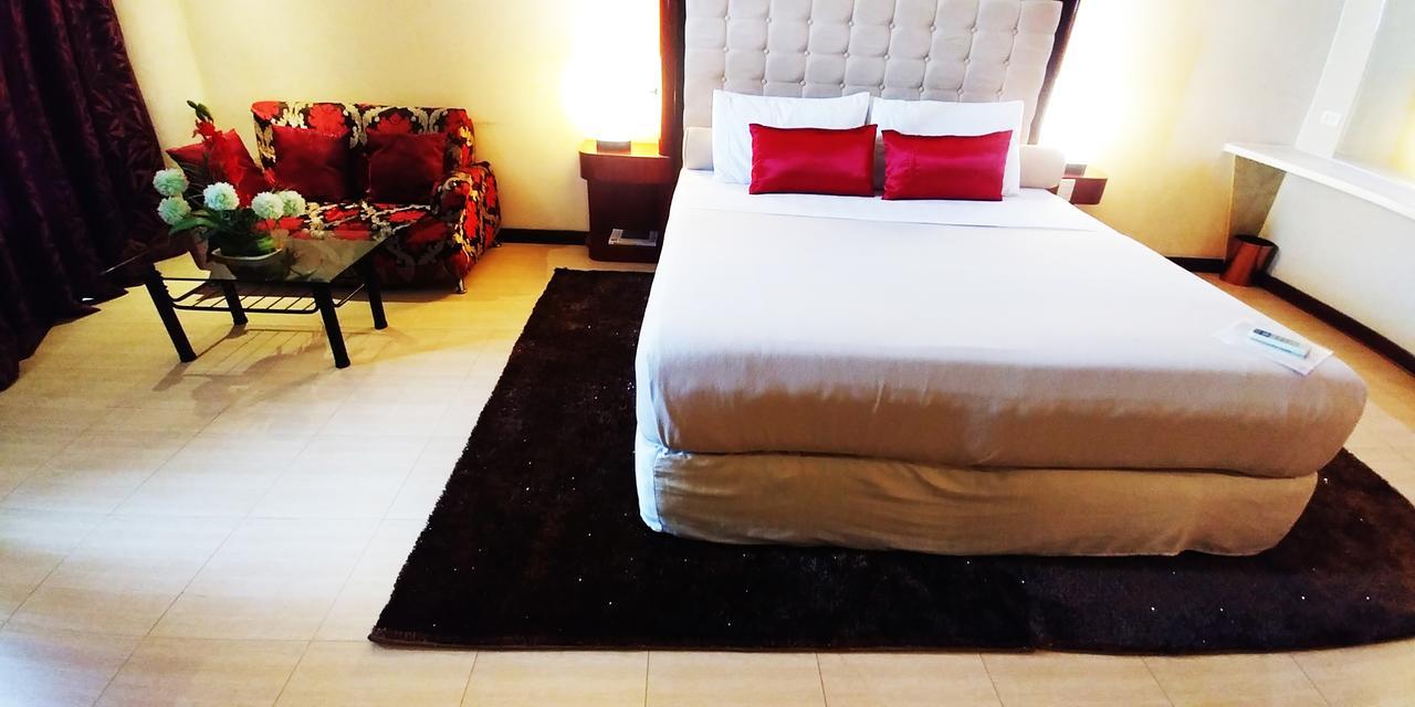 Cebu Dulcinea Hotel And Suites-Mactan Airport Hotel Lapu-Lapu City Exteriér fotografie