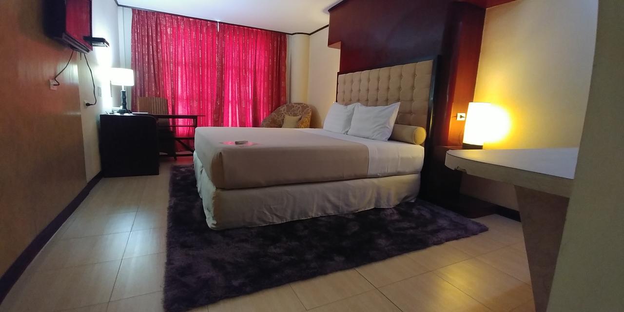 Cebu Dulcinea Hotel And Suites-Mactan Airport Hotel Lapu-Lapu City Exteriér fotografie